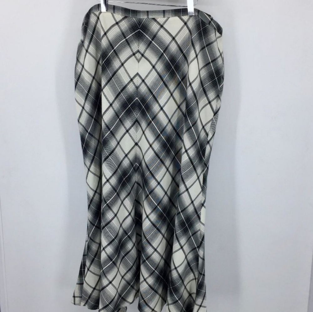 Lane Bryant plaid print maxi skirt tulip flare hem